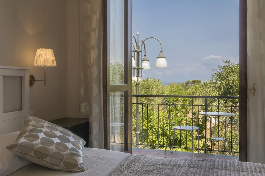 Villa Imperamare Санта-Мария-ди-Кастеллабате Экстерьер фото